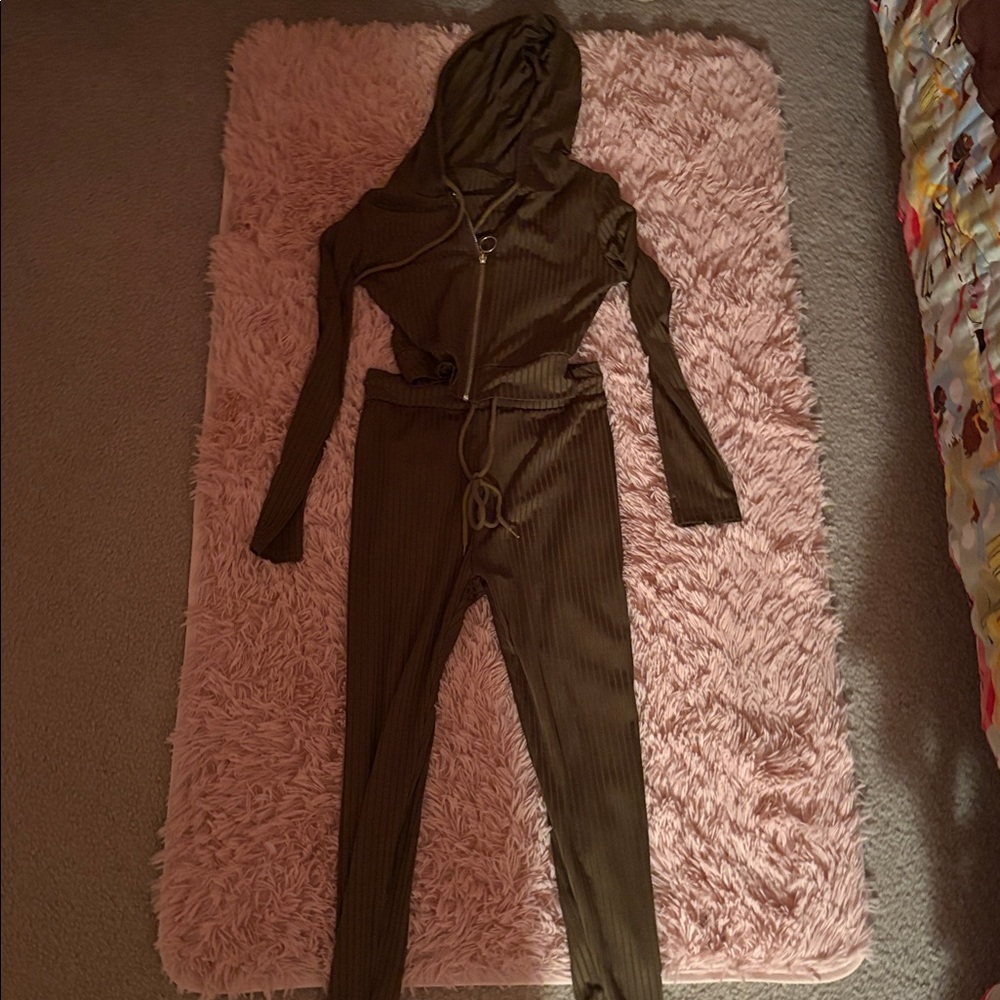 Olive Ribbed Two-Piece Set - Picture 2 of 5